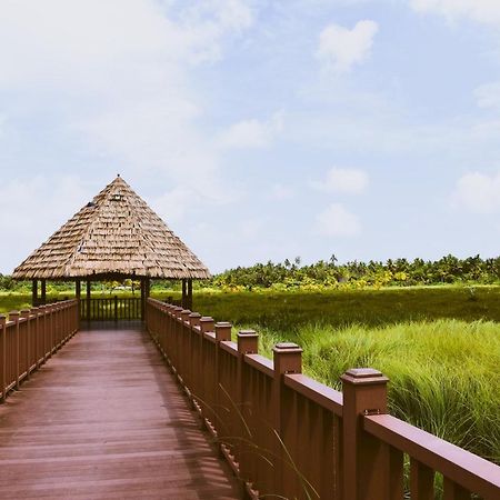 Calyx Grand Fuvahmulah Hotel Exterior foto