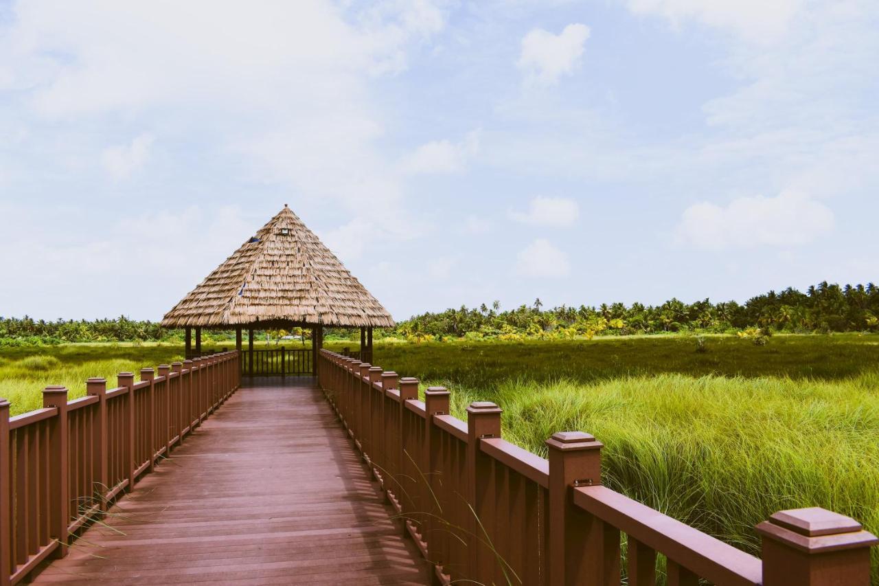 Calyx Grand Fuvahmulah Hotel Exterior foto